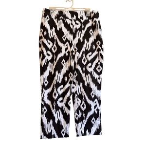 Chicos So Slimming pants cropped women’s size 14 Chicos size 2.5